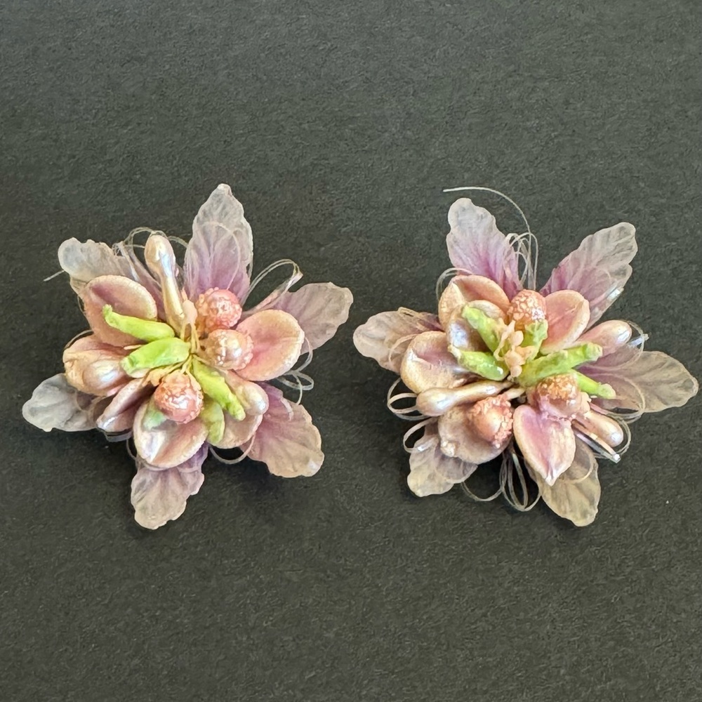 Vintage West Germany Pink Lucite Flower Petals Clip On Earrings Fairy Core Retro